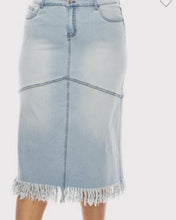 Load image into Gallery viewer, Denim Wash skirt
