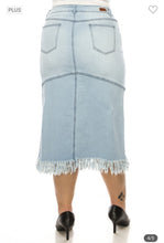 Load image into Gallery viewer, Denim Wash skirt
