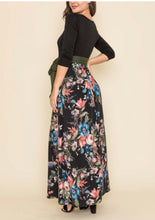 Load image into Gallery viewer, BLACK/OLIVE SASH MAXI DRESS
