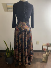 Load and play video in Gallery viewer, Jackeline Paisley Maxi skirt
