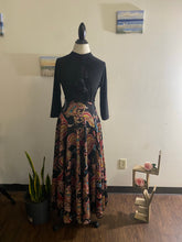 Load image into Gallery viewer, Jackeline Paisley Maxi skirt
