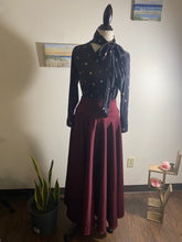 Load image into Gallery viewer, Jackeline  Maxi ( Set de Blusa Y Falda )
