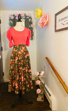 Load image into Gallery viewer, Fuscia Floral Midi Dress
