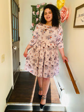 Load image into Gallery viewer, Lilac Midi floral dress
