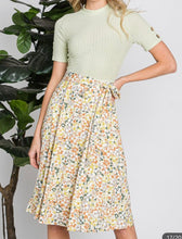 Load image into Gallery viewer, Layla Lime Midi Dress
